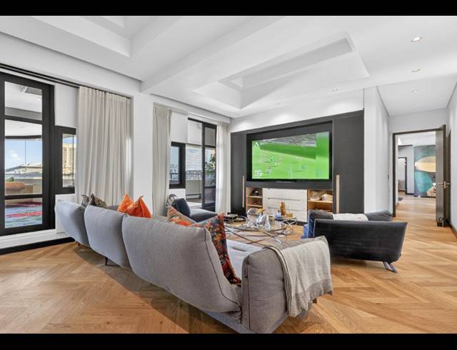 6 BEDROOM PENTHOUSE FOR SALE IN CAPE TOWN CITY CENTRE